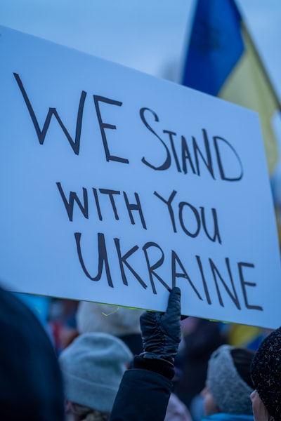 Escalation and Uncertainty: Ukraine Under Fire Amid Turbulent U.S.-Russia Dynamics