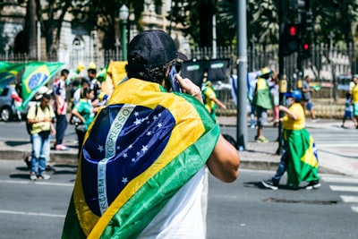 Responsabilizar ou Não: O Impacto da Decisão do STF sobre Redes Sociais no Brasil