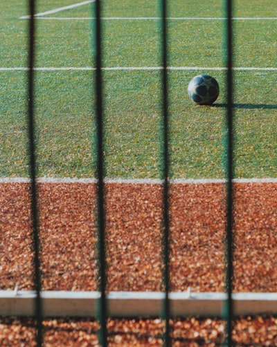 The Psychology of the Collapse: When Sports Mirror Everyday Life