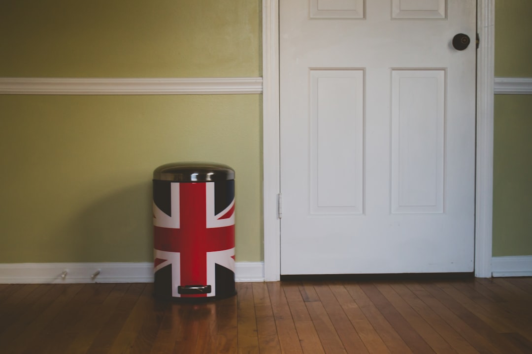 American vs. British Jokes: A Dive into Humor Across the Pond