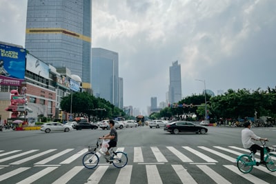 城市战略与中国式现代化:从厦门案例看五年规划的创新与未来
