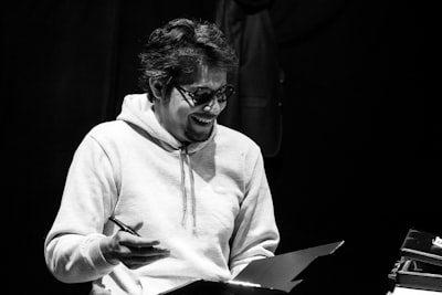 Brett Goldstein: Comedy’s Philosopher-King Sets a New Standard for Authentic Storytelling