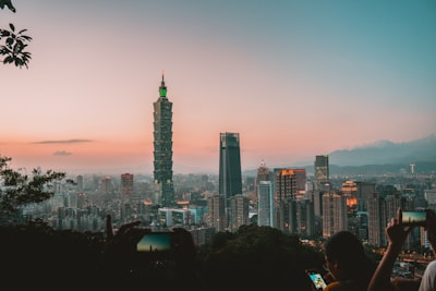 美國對等關稅政策倒數,台灣與全球貿易前景走向?關鍵影響與應對分析