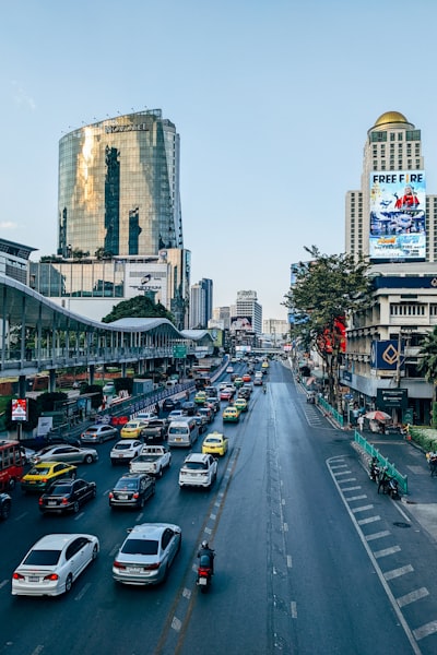 จับตาภาษีศุลกากรไทย-สหรัฐฯ: ความท้าทายใหม่ของผู้ส่งออกไทยปี 2025