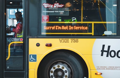 รถทัวร์ (Intercity Bus): ความรู้เบื้องต้นและคู่มือการเดินทาง