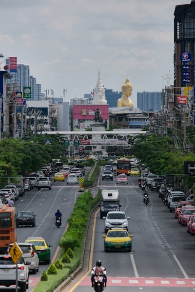 ส่งออกไทยปี 2025 เผชิญแรงกดดันครั้งใหญ่ : ผลกระทบจากภาษีสหรัฐฯ และบทบาทนโยบายการเงิน