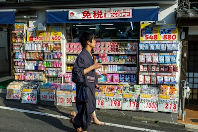 การขยายตัวสู่ตลาดต่างประเทศของเชนอาหารญี่ปุ่น: เหตุผล ผลกระทบ และบริบททางสังคมเศรษฐกิจ